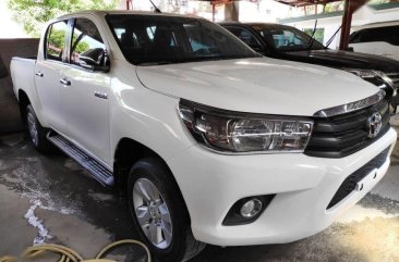 White Toyota Hilux 2016 Manual Diesel for sale in Marikina