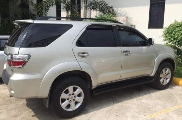 2nd Hand Toyota Fortuner 2009 at 63000 km for sale in Mandaue