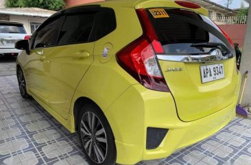 Selling 2015 Honda Jazz in Valenzuela