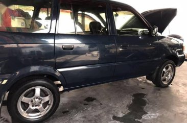 Selling 2nd Hand Toyota Revo 2001 in San Leonardo