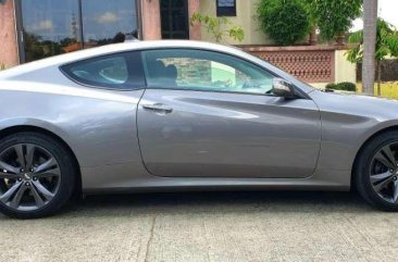 Selling 2nd Hand Hyundai Genesis 2011 in Quezon City