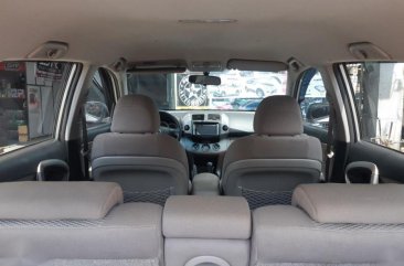 Selling 2006 Toyota Innova in La Trinidad