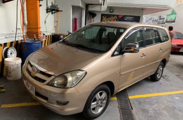 Selling 2nd Hand Toyota Innova 2005 in Quezon City