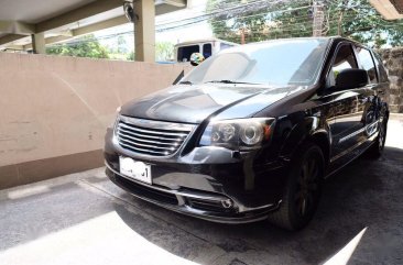 Selling Chrysler Town And Country 2012 Automatic Gasoline in San Juan