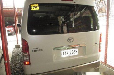 Selling White Toyota Hiace 2015 Automatic Diesel