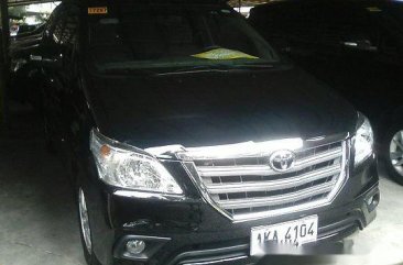 Selling Black Toyota Innova 2015 at Diesel Manual