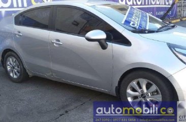 Sell Silver 2015 Kia Rio at Manual Gasoline at 60000 km in Las Piñas