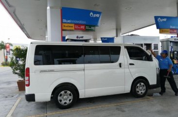 Sell 2nd Hand 2012 Toyota Hiace at 120000 km in Baguio