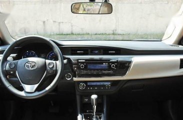 2nd Hand Toyota Corolla Altis 2014 Automatic Gasoline for sale in Taguig