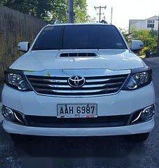 Sell White 2014 Toyota Fortuner Automatic Diesel at 35710 km 