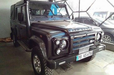 Selling Grey Land Rover Defender 2005 at 61358 km