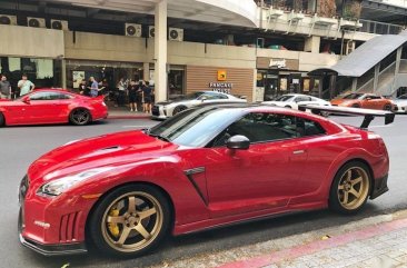 Selling 2nd Hand Nissan Gt-R 2010 at 10000 km in Quezon City