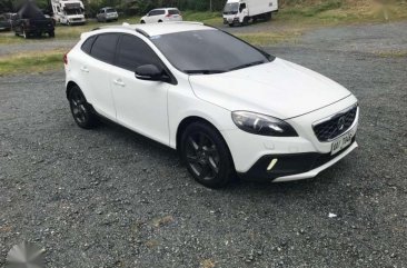 Volvo V40 2013 Automatic Gasoline for sale in Pasig