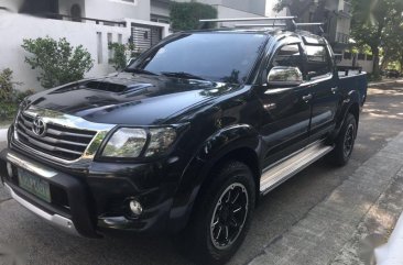 Selling Toyota Hilux Automatic Diesel in Parañaque