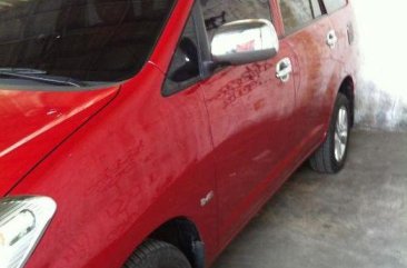 Red Toyota Innova 2011 for sale in Manual