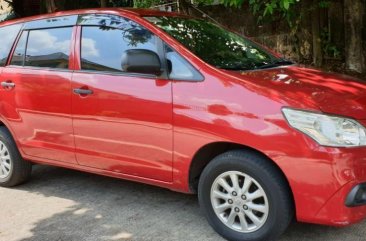 Red Toyota Innova 2015 Automatic Diesel for sale in Quezon City