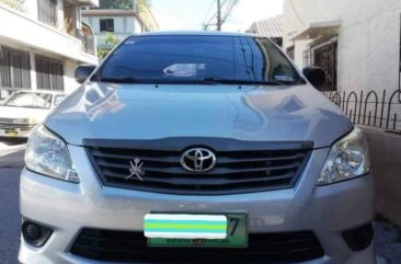 Selling Used Toyota Innova 2013 in Las Piñas