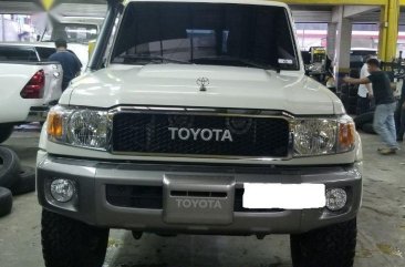 Selling Used Toyota Land Cruiser 2017 in Cebu City