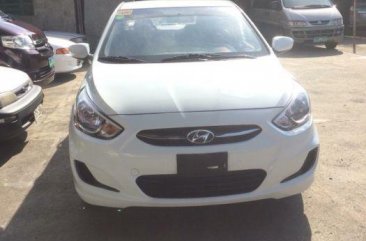 Selling Hyundai Accent Manual Gasoline in Manila