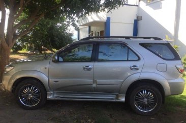 Selling 2nd Hand Toyota Fortuner 2009 Automatic Diesel at 100000 km in San Fernando