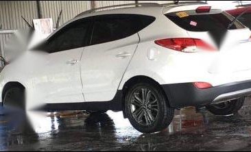 Sell 2nd Hand 2015 Hyundai Tucson Automatic Gasoline at 50000 km in Guagua