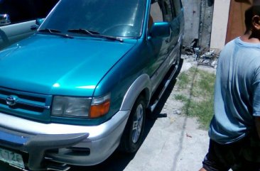 Selling 2nd Hand Toyota Revo 2001 in Las Piñas