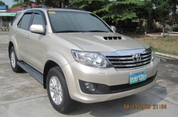 Selling 2nd Hand Toyota Fortuner 2013 Automatic Diesel at 70000 km in Angeles