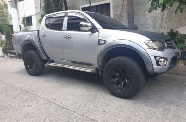 Selling 2nd Hand Mitsubishi Strada 2012 Automatic Diesel in Quezon City