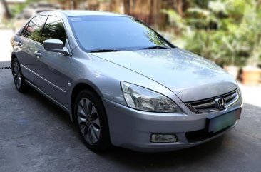 Sell 2nd Hand 2004 Honda Accord Automatic Gasoline at 100000 km in Makati
