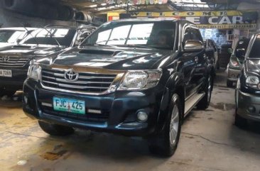 Selling Toyota Hilux 2013 Manual Diesel in Quezon City