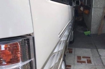 Selling 2nd Hand Toyota Grandia 2002 in Quezon City