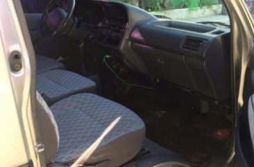 Toyota Grandia 2000 Manual Gasoline for sale in Quezon City