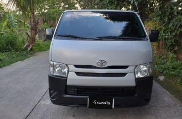 2nd Hand Toyota Hiace 2015 at 60000 km for sale