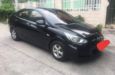 Selling Hyundai Accent 2012 Automatic Gasoline in Bacoor