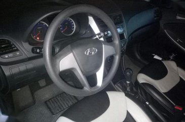 Selling 2nd Hand Hyundai Accent 2017 in Laoag