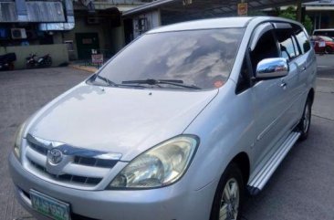Selling 2nd Hand Toyota Innova 2005 in Pasig