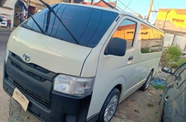 Sell Used 2017 Toyota Hiace Manual Diesel in Angeles