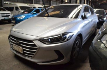 Silver Hyundai Elantra 2017 at 4000 km for sale