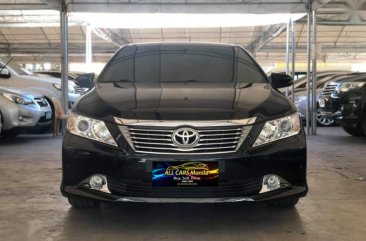 Selling 2nd Hand Toyota Camry 2014 Automatic Gasoline at 28000 km in Makati