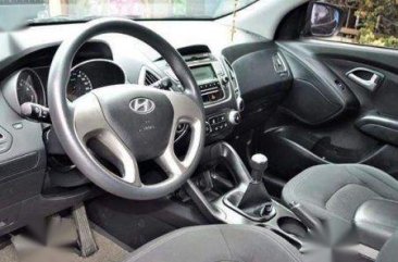 2nd Hand Hyundai Tucson 2011 Manual Gasoline for sale in Manila