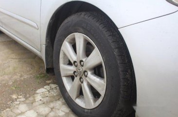 Selling Silver Toyota Corolla Altis 2008 at 89908 km