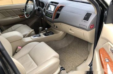 Black Toyota Fortuner 2011 at 58000 km for sale in Paranaque