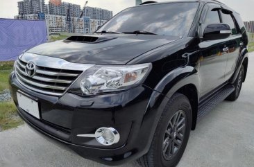 Sell Black 2015 Toyota Fortuner at 81000 km in Makati