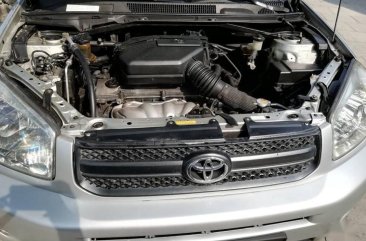 2nd Hand Toyota Rav4 2004 Automatic Gasoline for sale in Valenzuela