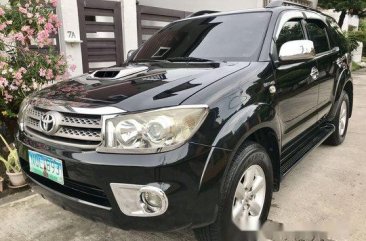 Black Toyota Fortuner 2011 at 58000 km for sale in Paranaque