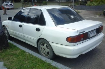 Sell White 1995 Mitsubishi Lancer in Mandaue