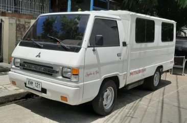Selling Mitsubishi L300 2005 Manual Diesel in Quezon City