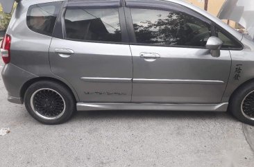 Selling 2nd Hand Honda Jazz 2005 in Caloocan