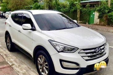 White Hyundai Santa Fe 2013 Automatic for sale 