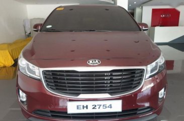 2nd Hand Kia Carnival 2017 at 15000 km for sale